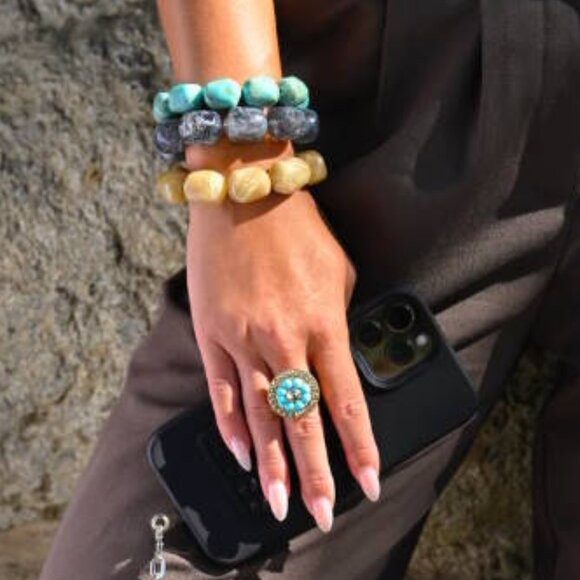 Tarina Tarantino Light Pink Lucite Bracelet New *Retired Colour* - Picture 2 of 7